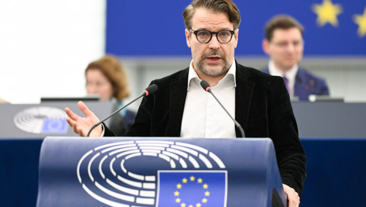 EP Plenary session - Frozen Russian assets